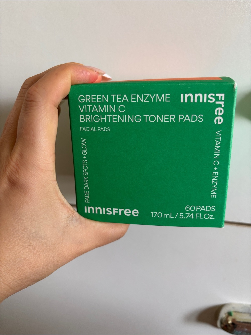 Innisfree Green Tea Enzyme Vitamin C Brightening Ton3r Pads - exp 12/27